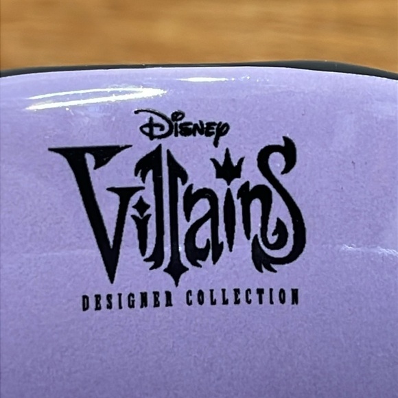 Snow White Claw Footed Black Mug Designer Collection Evil Queen Villains Disney - Picture 4 of 15